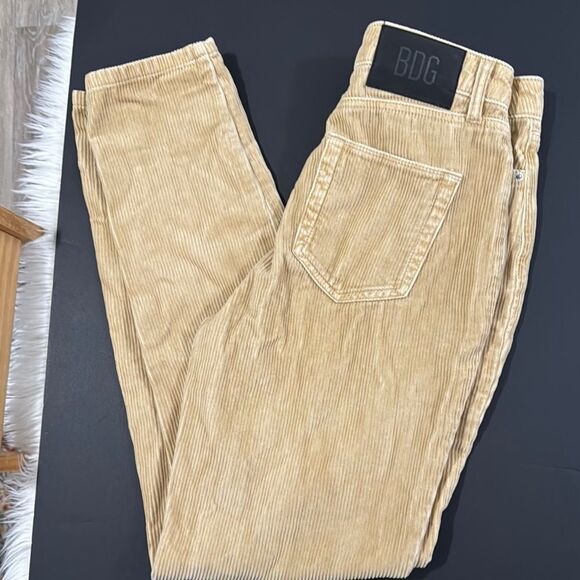BDG High Rise Mom Tan Corduroy Pants Size 26 - Picture 1 of 8